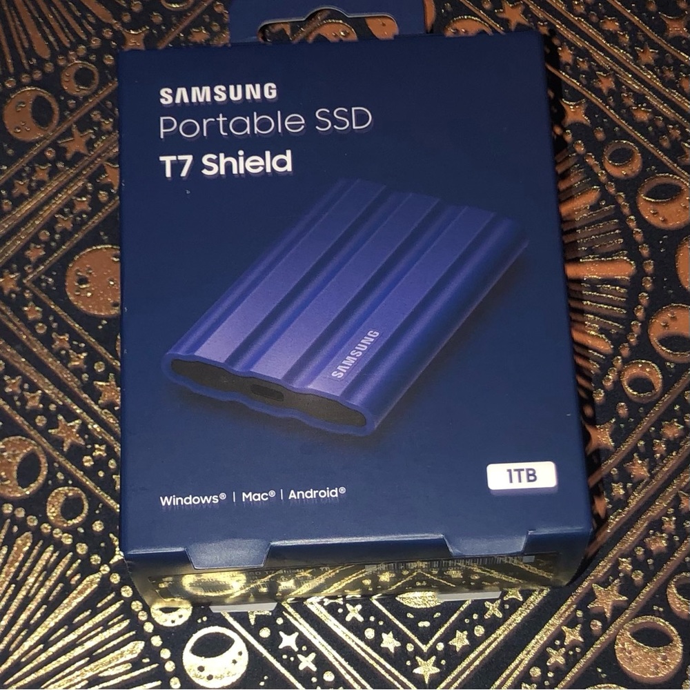 New! Samsung-Portable-SSD T7 Shield-1TB for Windows |Mac | Android